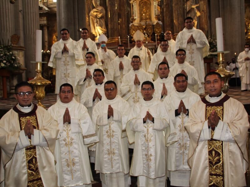 2 NUEVOS SACERDOTES Y 15 DIÁCONOS PARA LA ARQUIDIÓCESIS DE PUEBLA