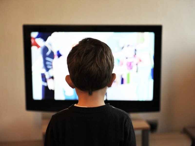 ¿Los medios de comunicación pueden ser aliados en la educación de nuestros hijos?